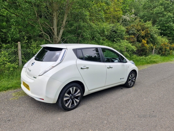Nissan LEAF 80kW Tekna 30kWh 5dr Auto in Down