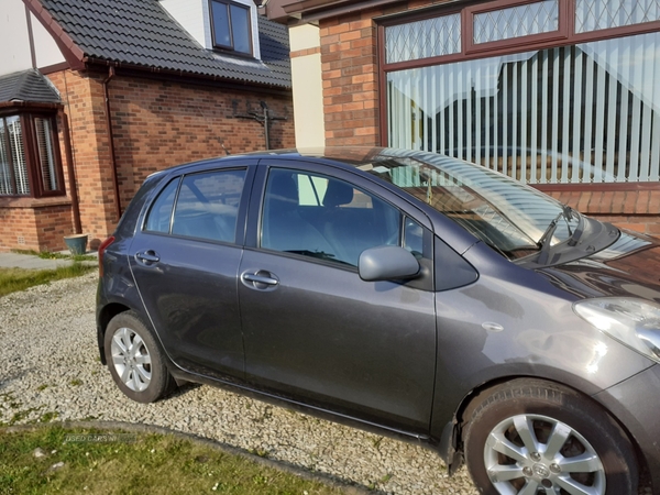 Toyota Yaris 1.3 VVT-i TR 5dr in Armagh
