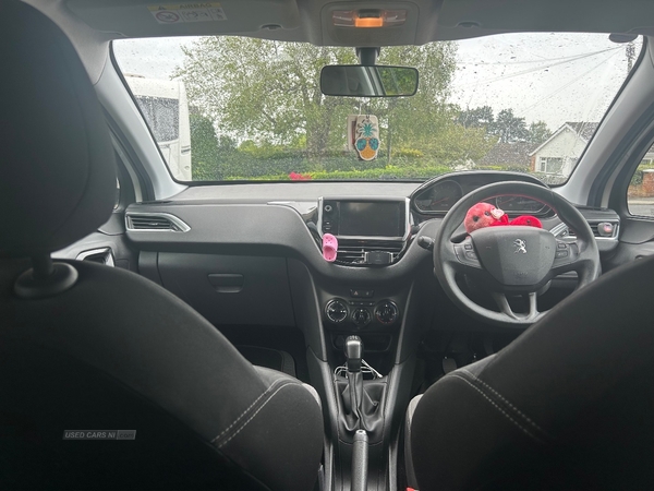Peugeot 208 1.2 VTi Active 3dr in Down