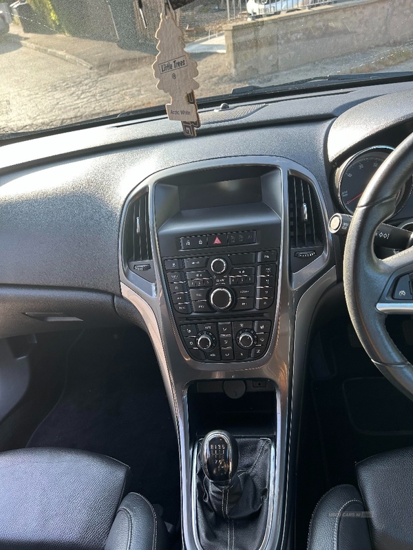 Vauxhall Astra 2.0 CDTi 16V ecoFLEX Elite 5dr in Derry / Londonderry