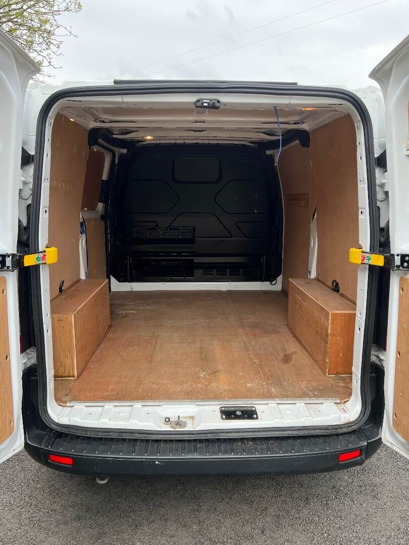 Ford Transit Custom 300 L1 DIESEL FWD in Down