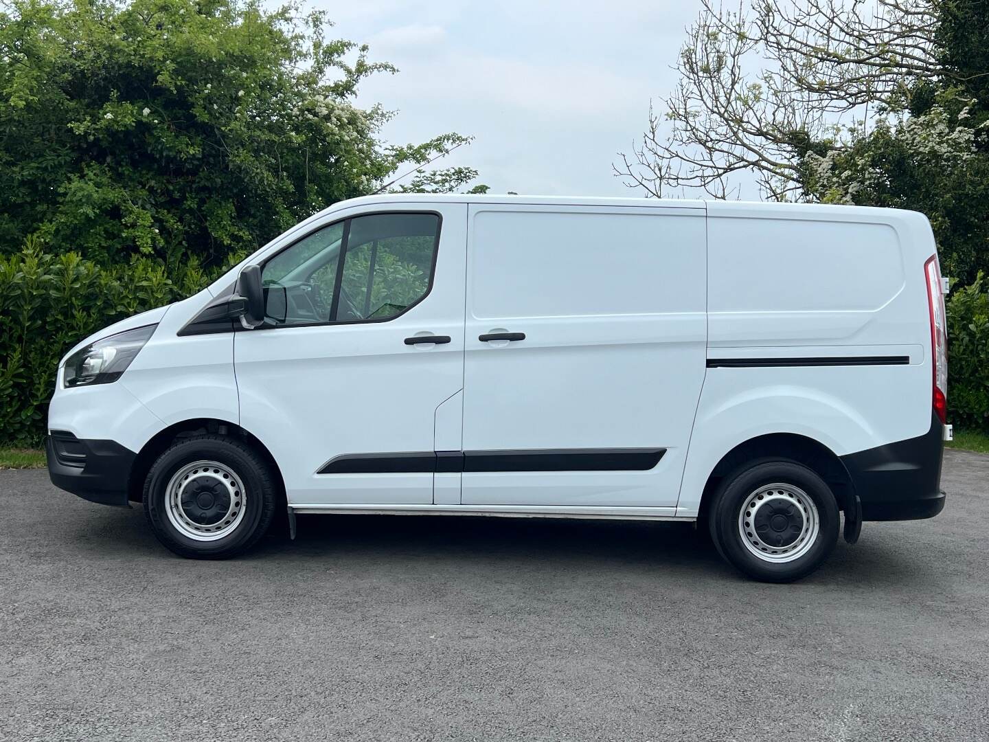 Ford Transit Custom 300 L1 DIESEL FWD in Down