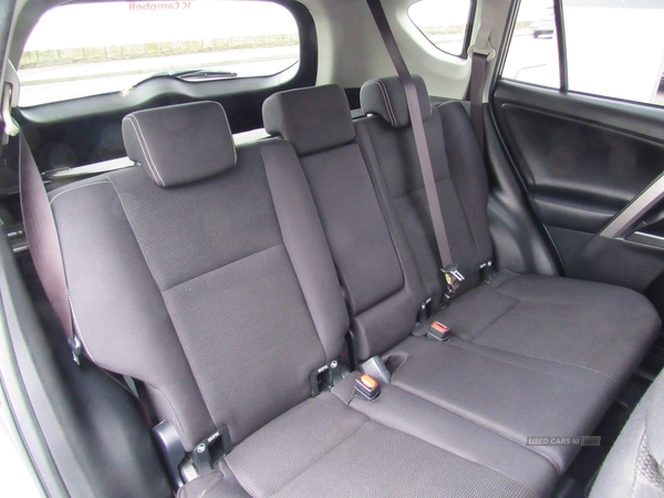 Toyota RAV4 2.0 D-4D Business Edition Plus Euro 6 (s/s) 5dr (Safety Sense, Nav) in Down