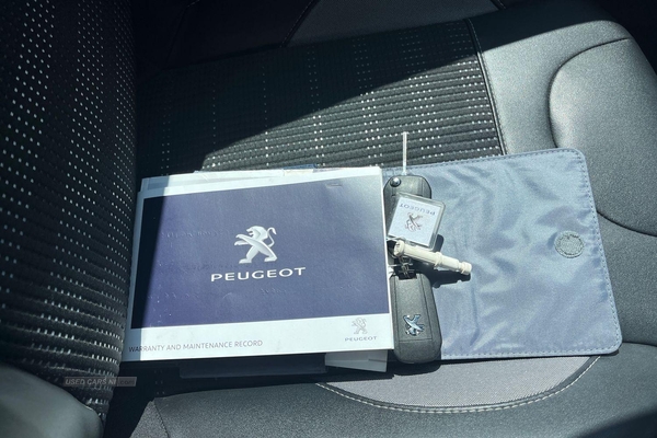 Peugeot 2008 1.6 BlueHDi 120 Allure 5dr, Parking Sensors, Selective Driving Modes, Multimedia Screen, Multifunction Steering Wheel, USB, AUX & IPOD Connectivity in Derry / Londonderry