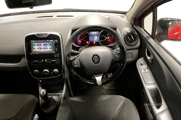 Renault Clio 1.2 16V Dynamique 5dr- Cruise Control, Keyless Entry & Start, Bluetooth, Sat Nav in Antrim