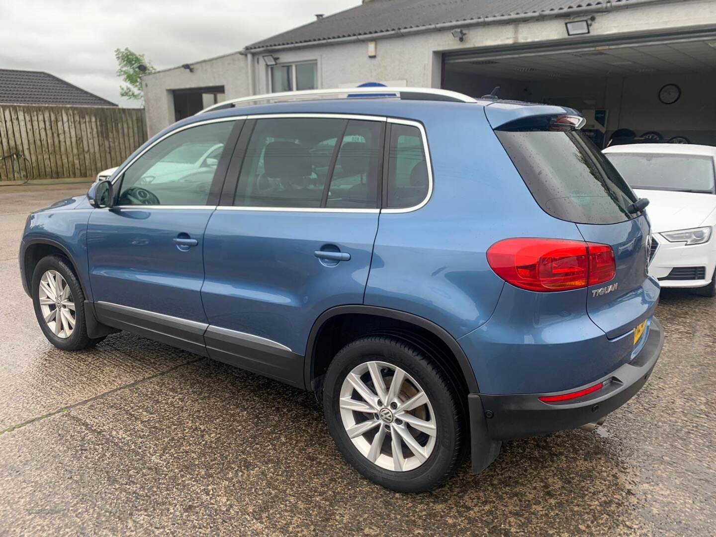 Volkswagen Tiguan DIESEL ESTATE in Down