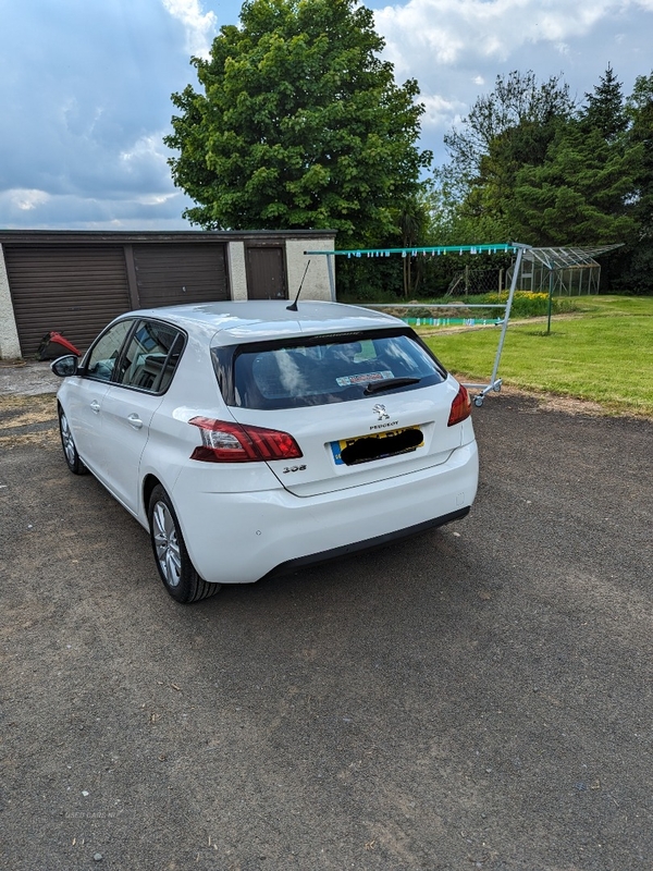Peugeot 308 1.6 HDi 92 Active 5dr in Antrim