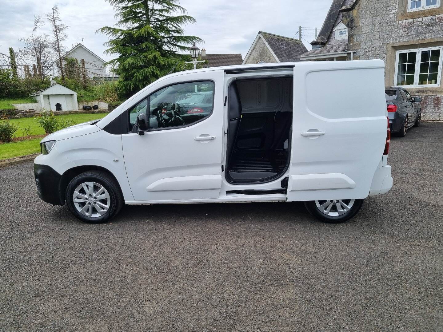 Peugeot Partner STANDARD DIESEL in Derry / Londonderry