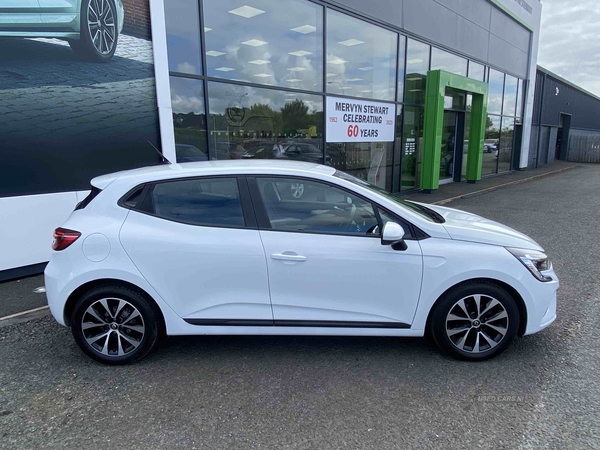 Renault Clio 1.0 TCe 90 Iconic 5dr in Down