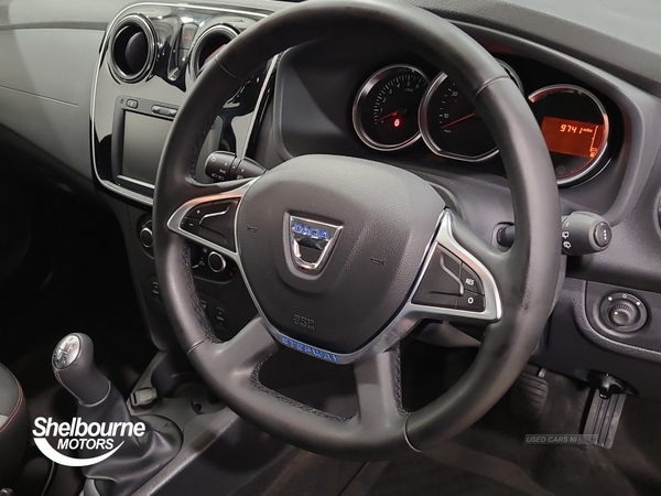 Dacia Logan Stepway Techroad 1.5 Blue dCi 95 5dr in Down