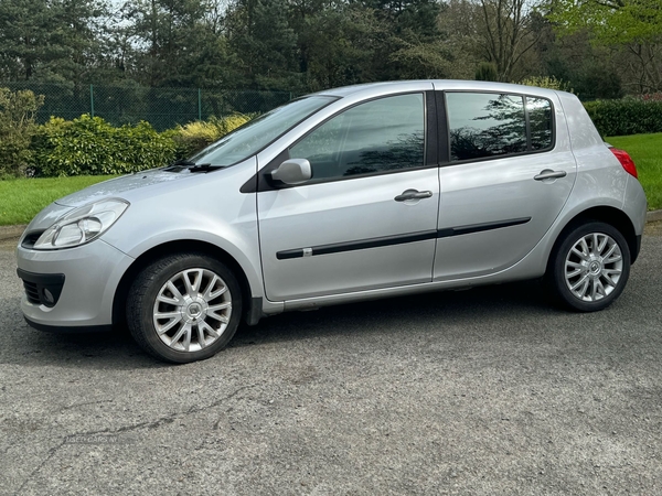 Renault Clio 1.2 16V Dynamique 5dr [AC] in Armagh