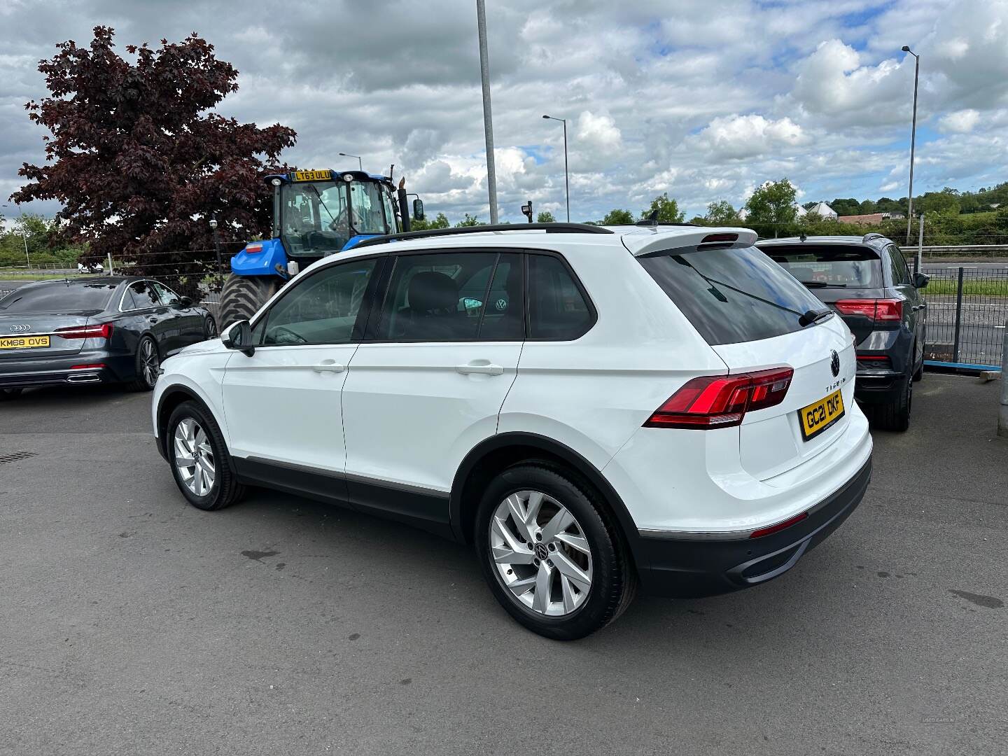 Volkswagen Tiguan DIESEL ESTATE in Down