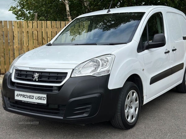 Peugeot Partner 850KG 1.6 BLUEHDI 100BHP PROFESSIONAL L1 3 SEATER BULKHEAD, PLY LINED, CRUISE CONTROL in Tyrone