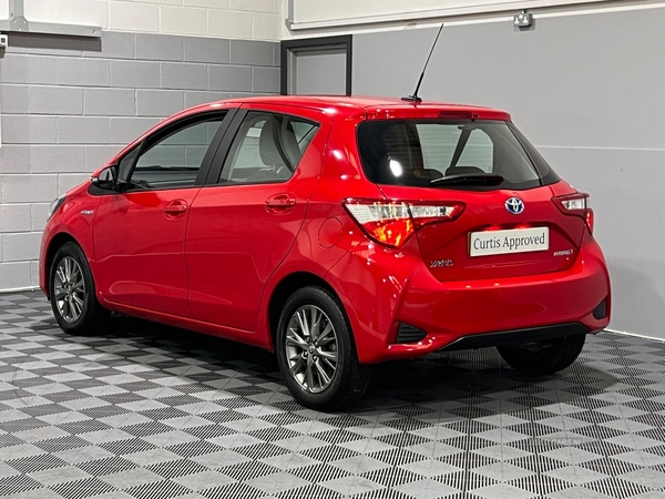 Toyota Yaris 1.5 VVT-h Icon E-CVT Euro 6 (s/s) 5dr in Derry / Londonderry