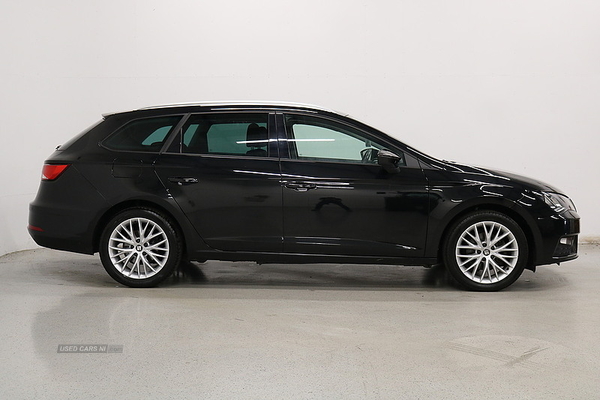 Seat Leon 1.6 TDI SE Dynamic [EZ] 5dr in Down