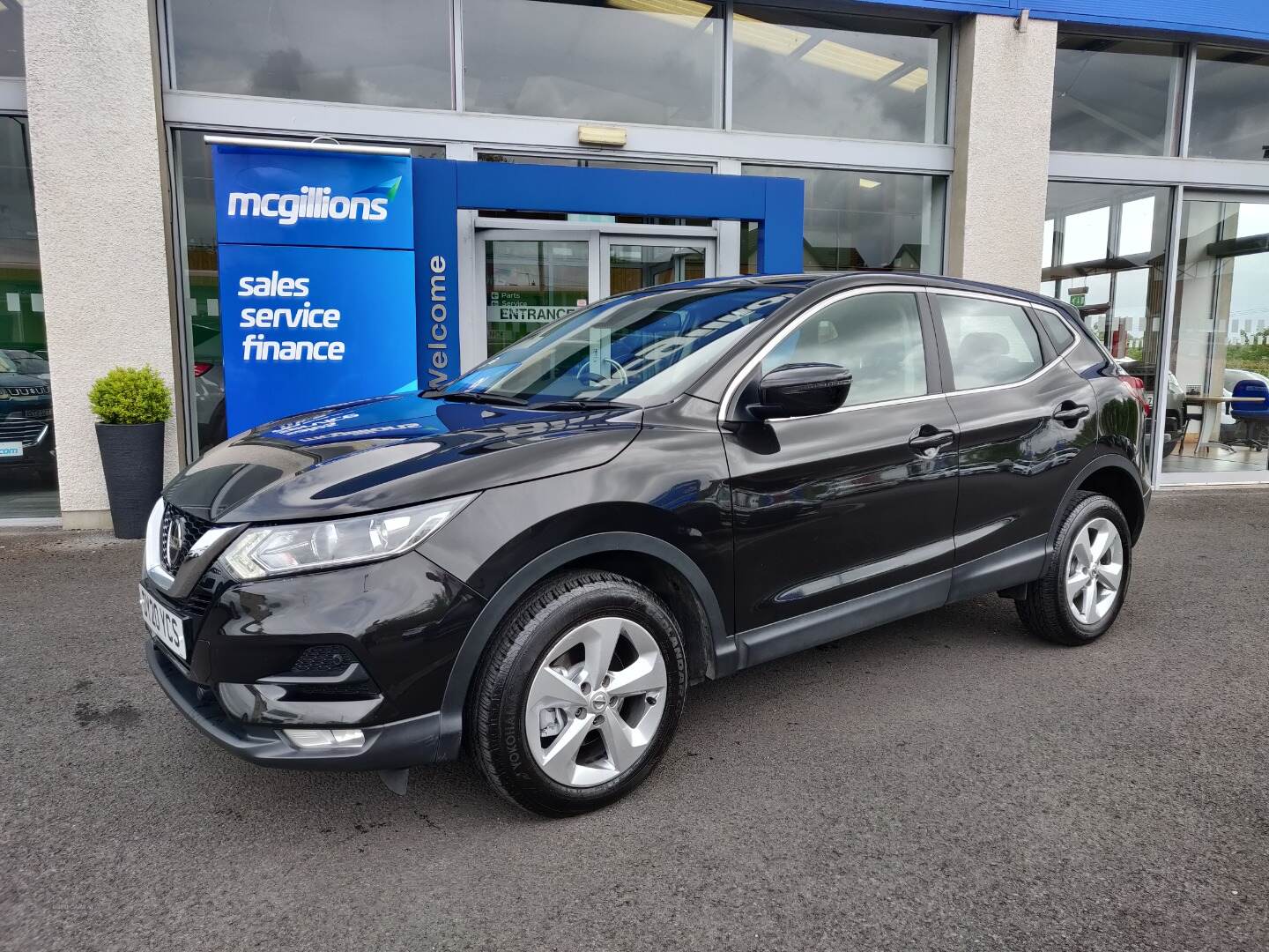 Nissan Qashqai DIESEL HATCHBACK in Tyrone