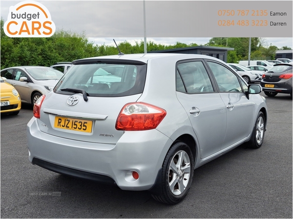 Toyota Auris HATCHBACK in Down