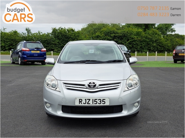 Toyota Auris HATCHBACK in Down