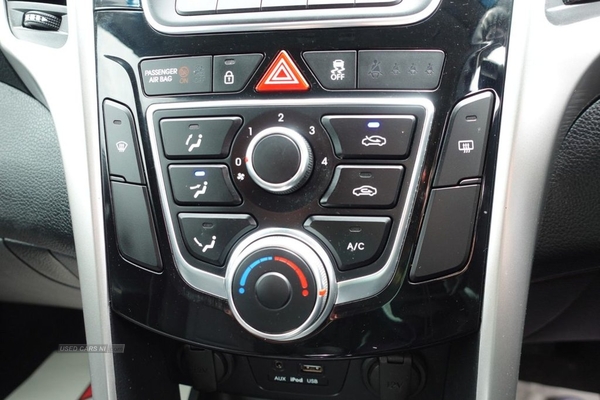 Hyundai i30 1.6 CRDI SE BLUE DRIVE 5d 109 BHP ZERO ROAD TAX / CRUISE CONTROL in Antrim