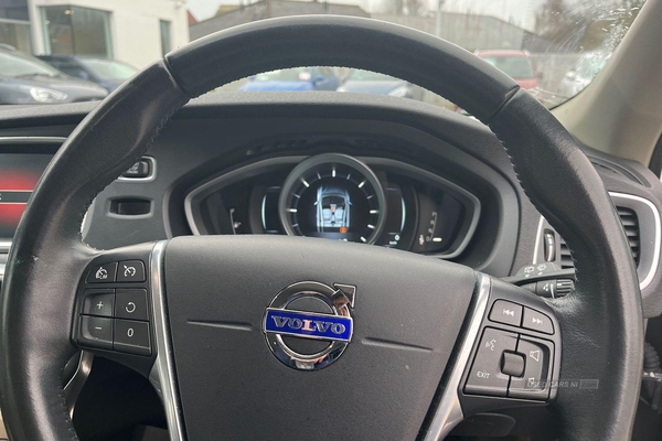 Volvo V40 D4 [190] Cross Country Lux Nav 5dr Geartronic in Antrim
