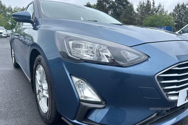 Ford Focus 1.0 EcoBoost 100 Zetec 5dr - FRONT AND REAR PARKING SENSORS, BLUETOOTH, AIR CON - TAKE ME HOME in Armagh