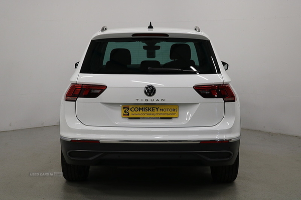 Volkswagen Tiguan 2.0 TDI Life 5dr in Down