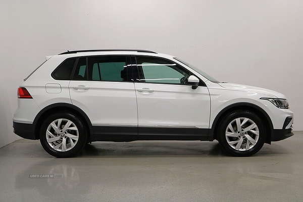 Volkswagen Tiguan 2.0 TDI Life 5dr in Down