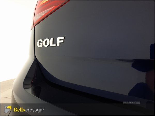 Volkswagen Golf 1.6 TDI SE [Nav] 5dr DSG in Down