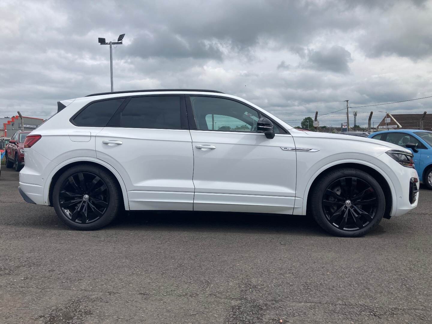 Volkswagen Touareg DIESEL ESTATE in Antrim