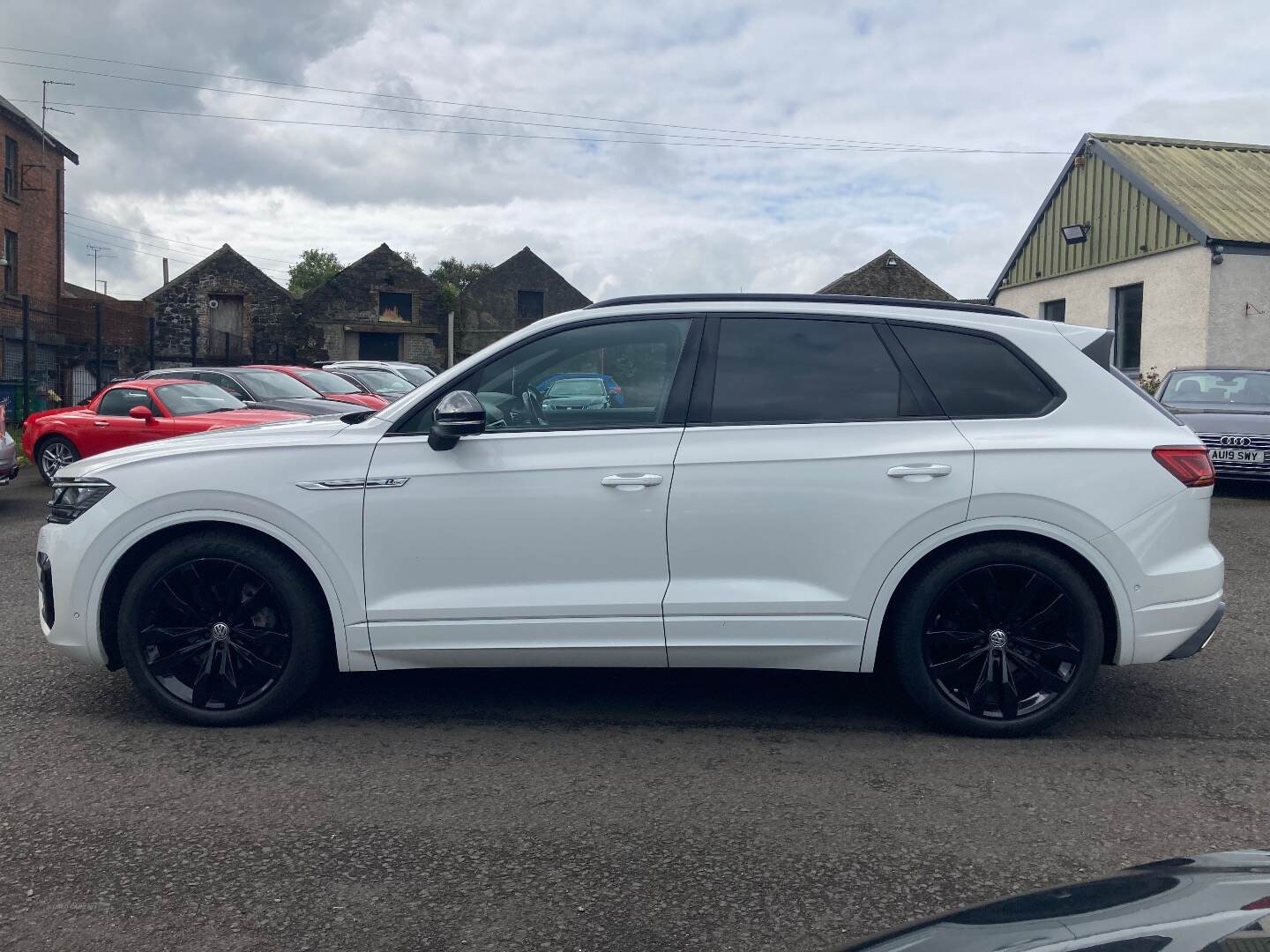 Volkswagen Touareg DIESEL ESTATE in Antrim