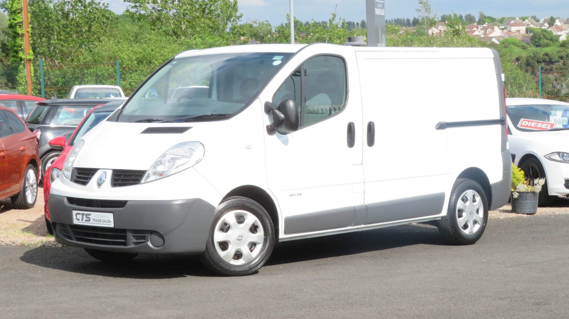 Renault Trafic SWB DIESEL in Derry / Londonderry