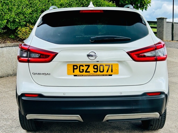 Nissan Qashqai 1.3 DIG-T N-CONNECTA 5d 140 BHP in Antrim