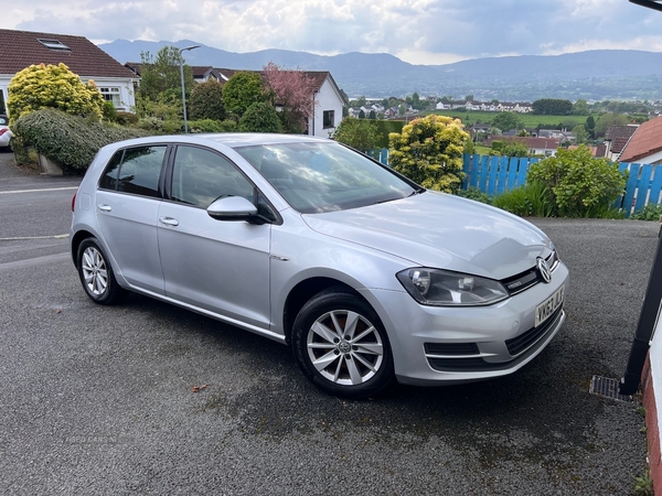 Volkswagen Golf 1.6 TDI 110 BlueMotion 5dr in Down