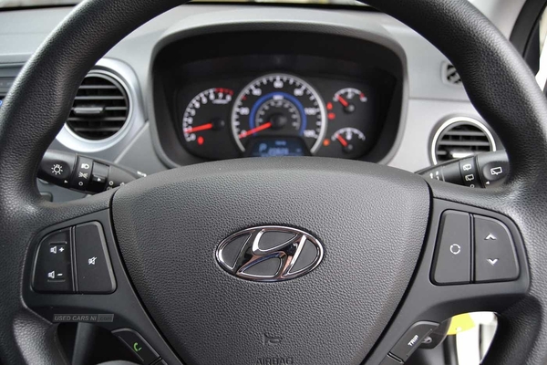 Hyundai i10 1.2 SE 5 DOOR AUTO, LOW MILES & 12 MONTH WARRANTY in Antrim