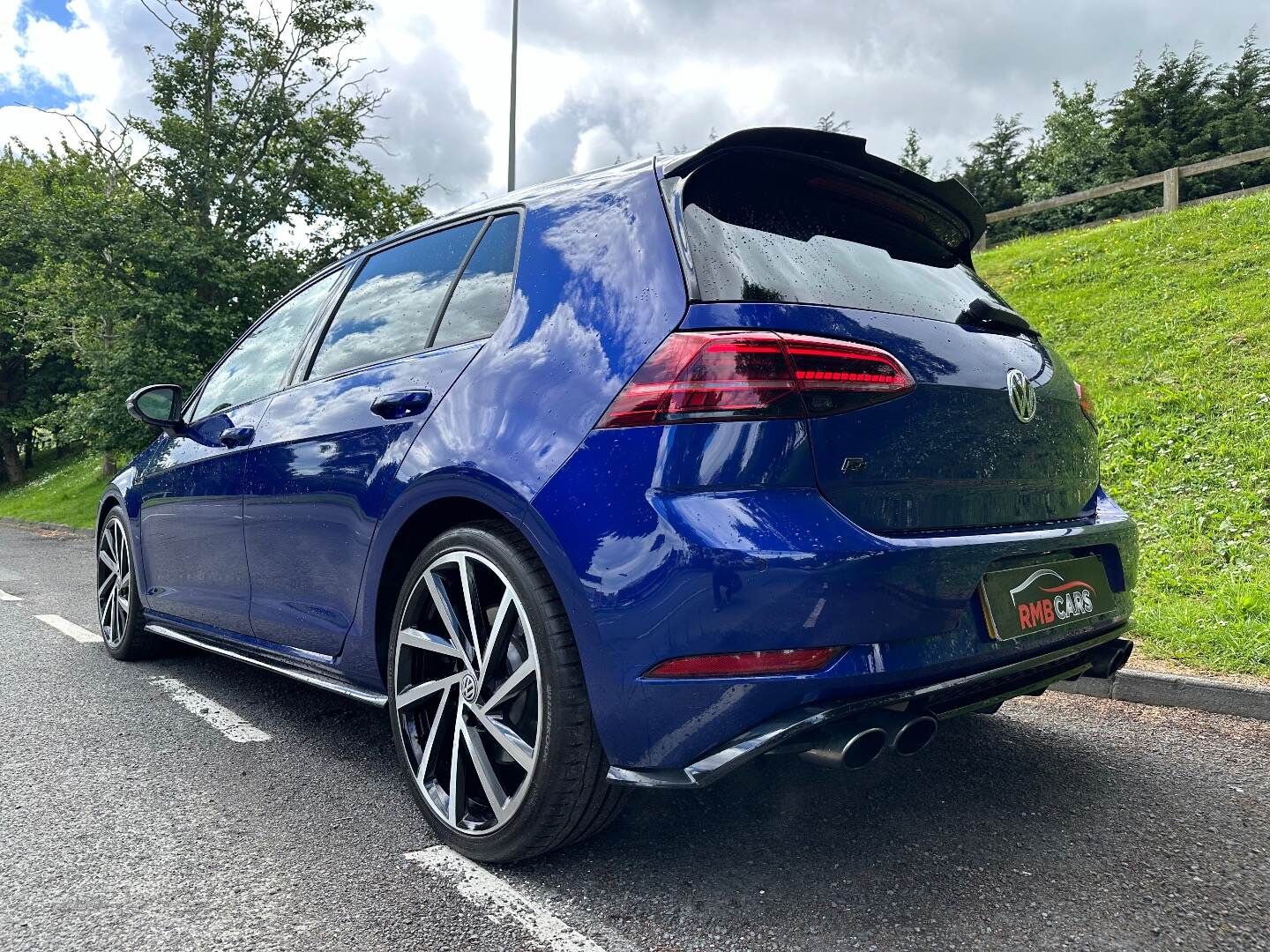 Volkswagen Golf HATCHBACK in Down