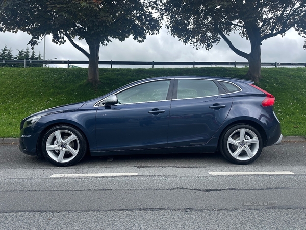 Volvo V40 DIESEL HATCHBACK in Down