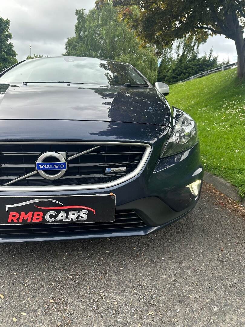 Volvo V40 DIESEL HATCHBACK in Down