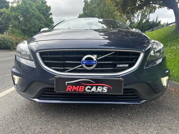 Volvo V40 DIESEL HATCHBACK in Down