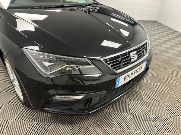 Seat Leon 2.0 TDI FR 5d 148 BHP FRONT AND REAR PARKING SENSORS in Down