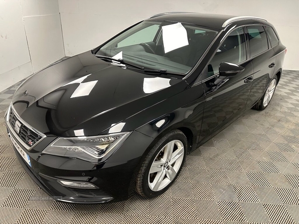 Seat Leon 2.0 TDI FR 5d 148 BHP FRONT AND REAR PARKING SENSORS in Down