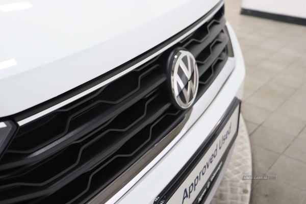 Volkswagen T-Roc DESIGN TSI in Antrim