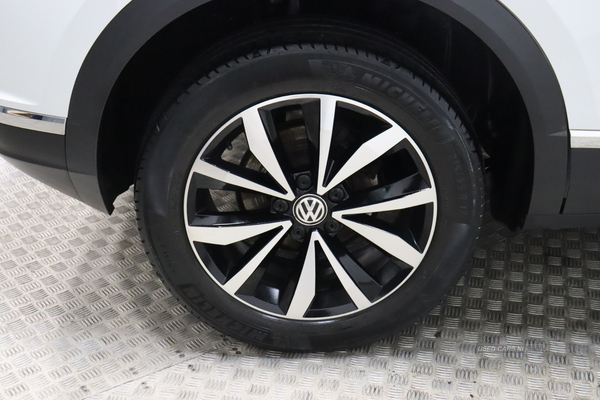 Volkswagen T-Roc DESIGN TSI in Antrim