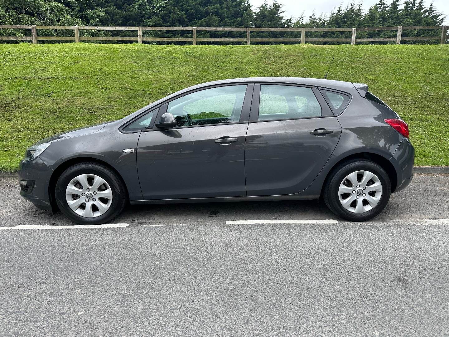 Vauxhall Astra DIESEL HATCHBACK in Down