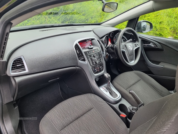 Vauxhall Astra SPORTS TOURER in Armagh