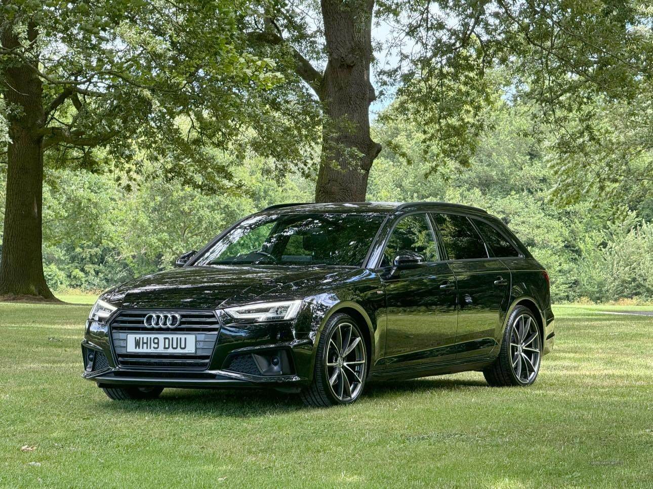 Audi A4 DIESEL AVANT in Armagh