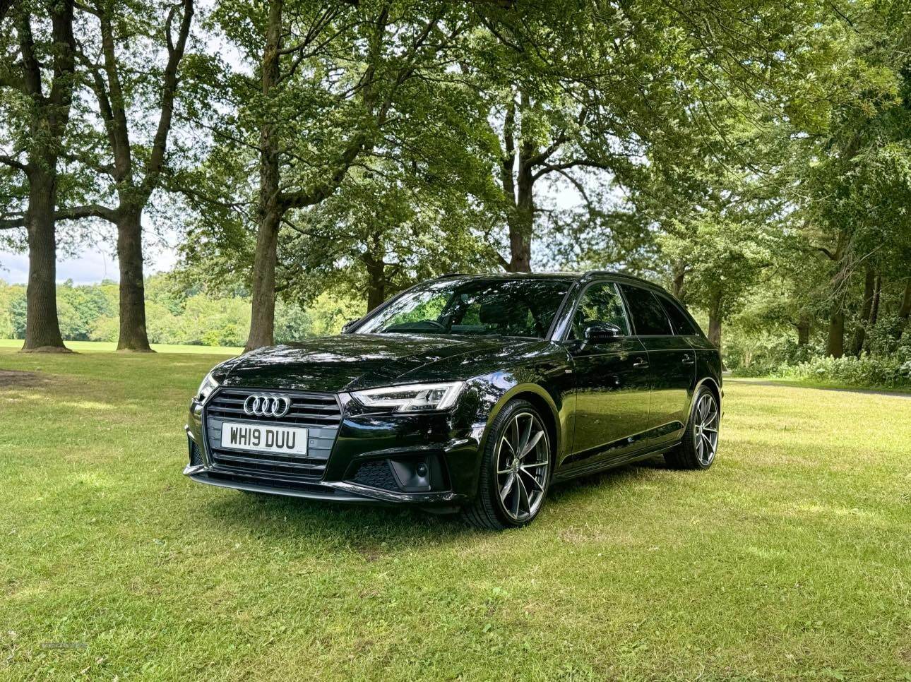 Audi A4 DIESEL AVANT in Armagh