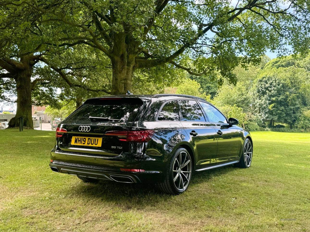 Audi A4 DIESEL AVANT in Armagh