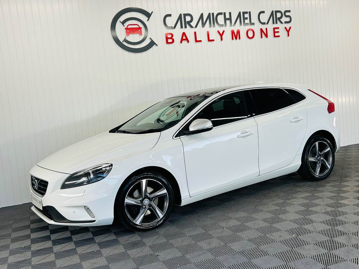 Volvo V40 DIESEL HATCHBACK in Antrim