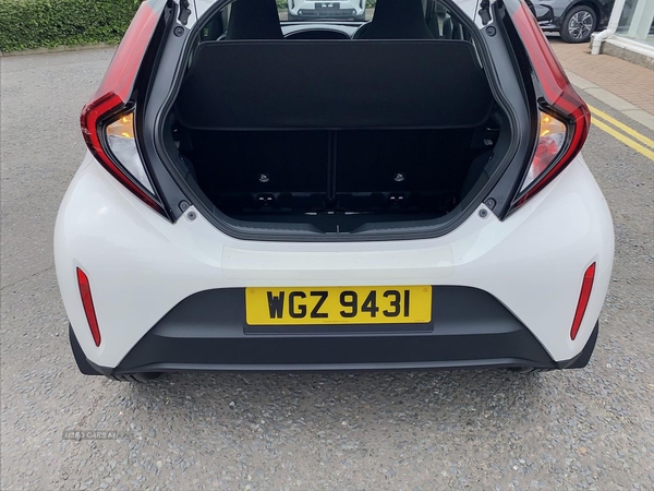Toyota Aygo X 1.0 Vvt-I Pure 5Dr in Down