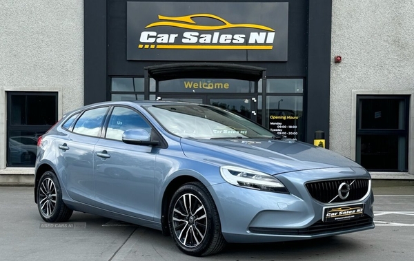 Volvo V40 2.0 D2 MOMENTUM NAV PLUS 5d 118 BHP in Tyrone